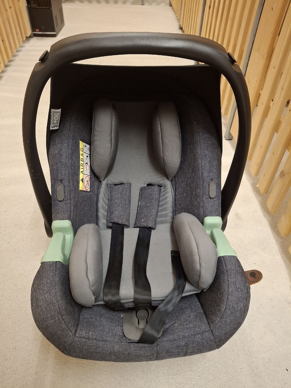 Seggiolini per auto: Kinder Autositz bis 6 Monaten – Usato da Zürich venduto da ale_79fk