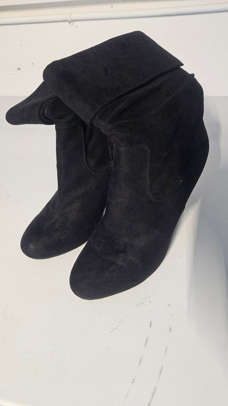 Scarpe da donna: Stiefeletten Grösse 38 kaum getragen – Usato da Kleinandelfingen venduto da jessi2209 1