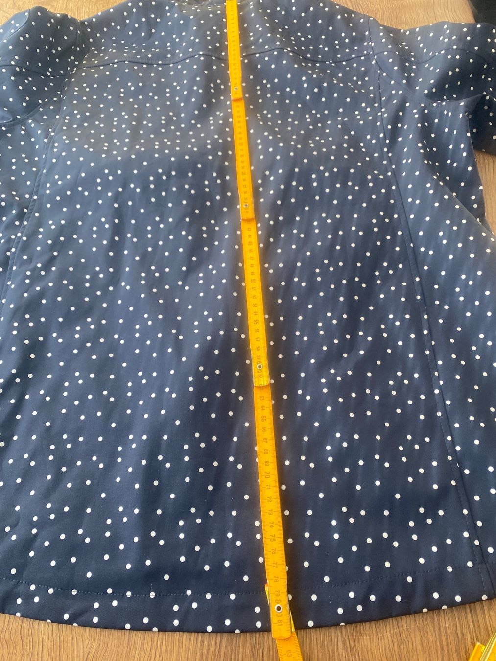 Giacche: *Janina^ SOFTSHELLJACKE/JACKE GR.52 blau/weisse Punkte – Nuovo (secondo la descrizione) da Frauenfeld venduto da Boldi46 9