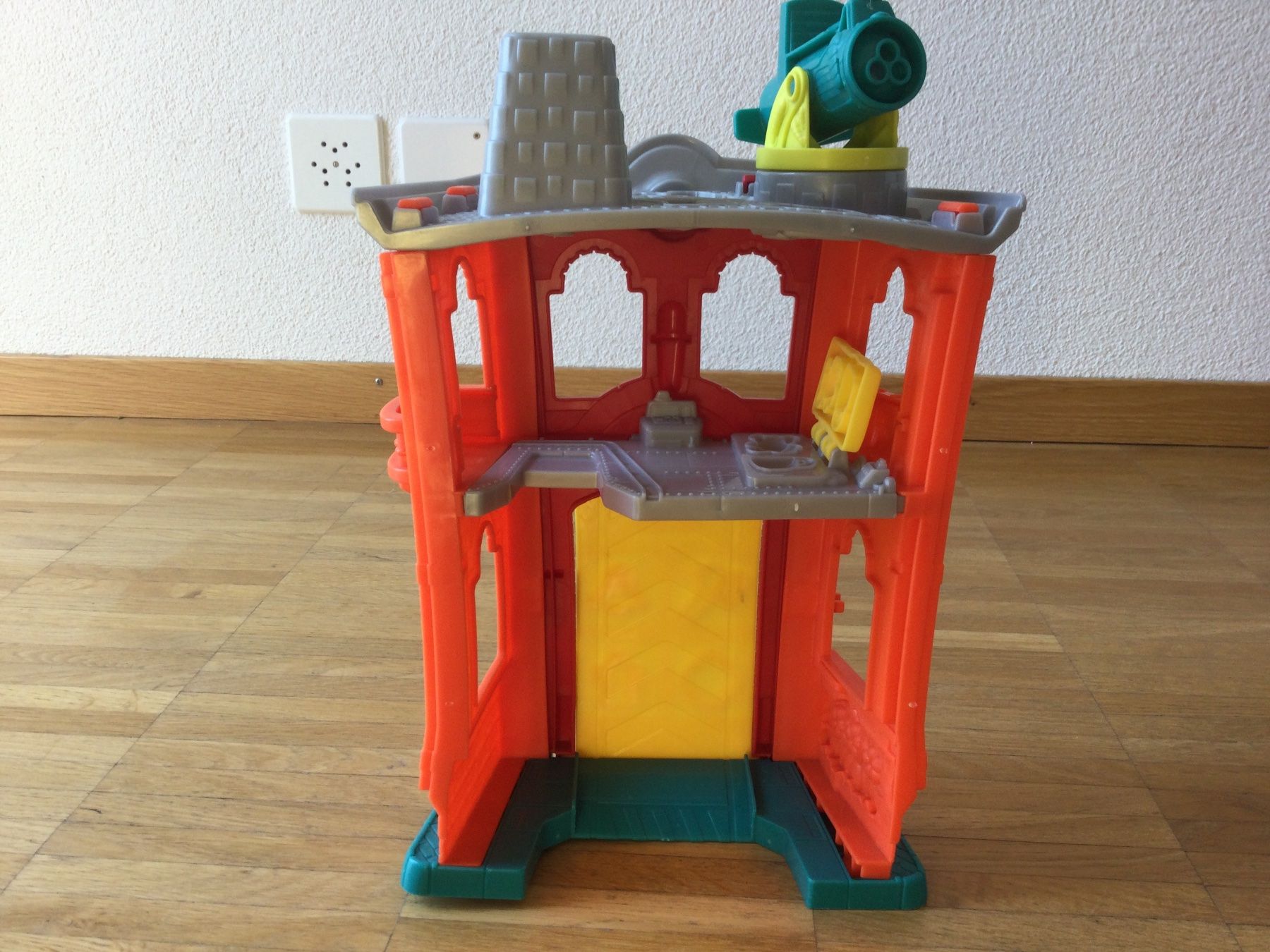 Play-Doh Giocattoli: Play-Doh Turm – Usato da Zürich venduto da ShadowVorlon 5