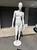 Schaufensterpuppe Mannequin weiblich