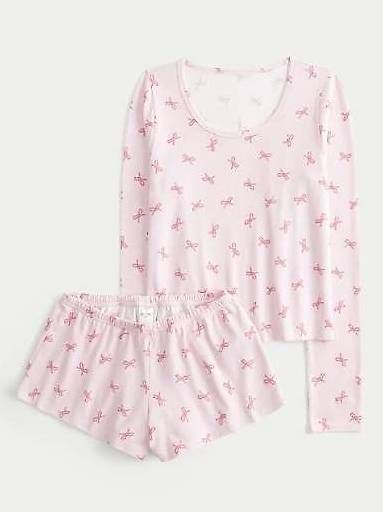 Negligees & Pyjamas: Pyjama Set by Hollister S – Gebraucht aus Davos Glaris von tmf_2fmh
