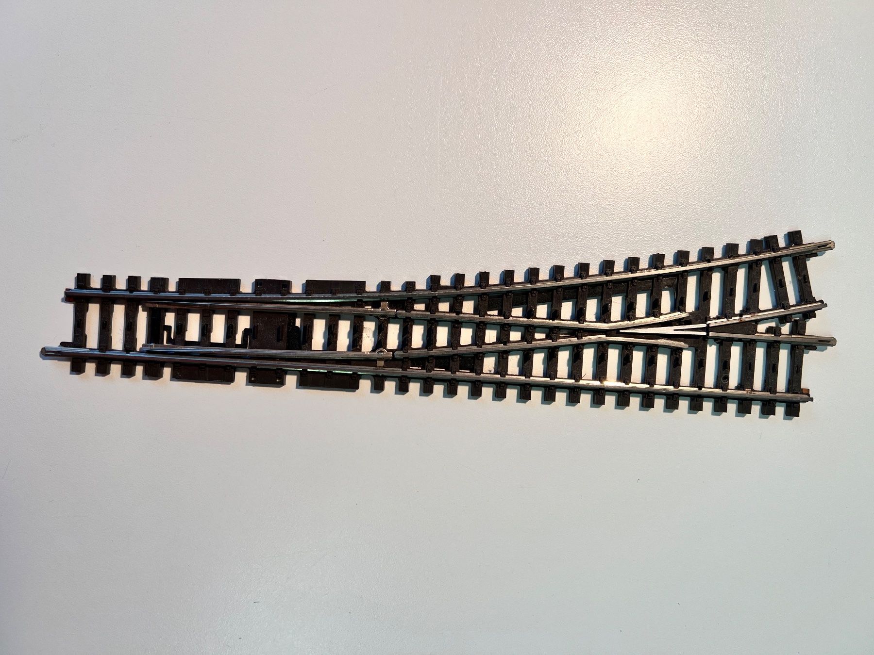 Märklin Modellini di ferrovie: Links-Weiche Märklin 2271-L – Usato da Gelterkinden venduto da Railroader