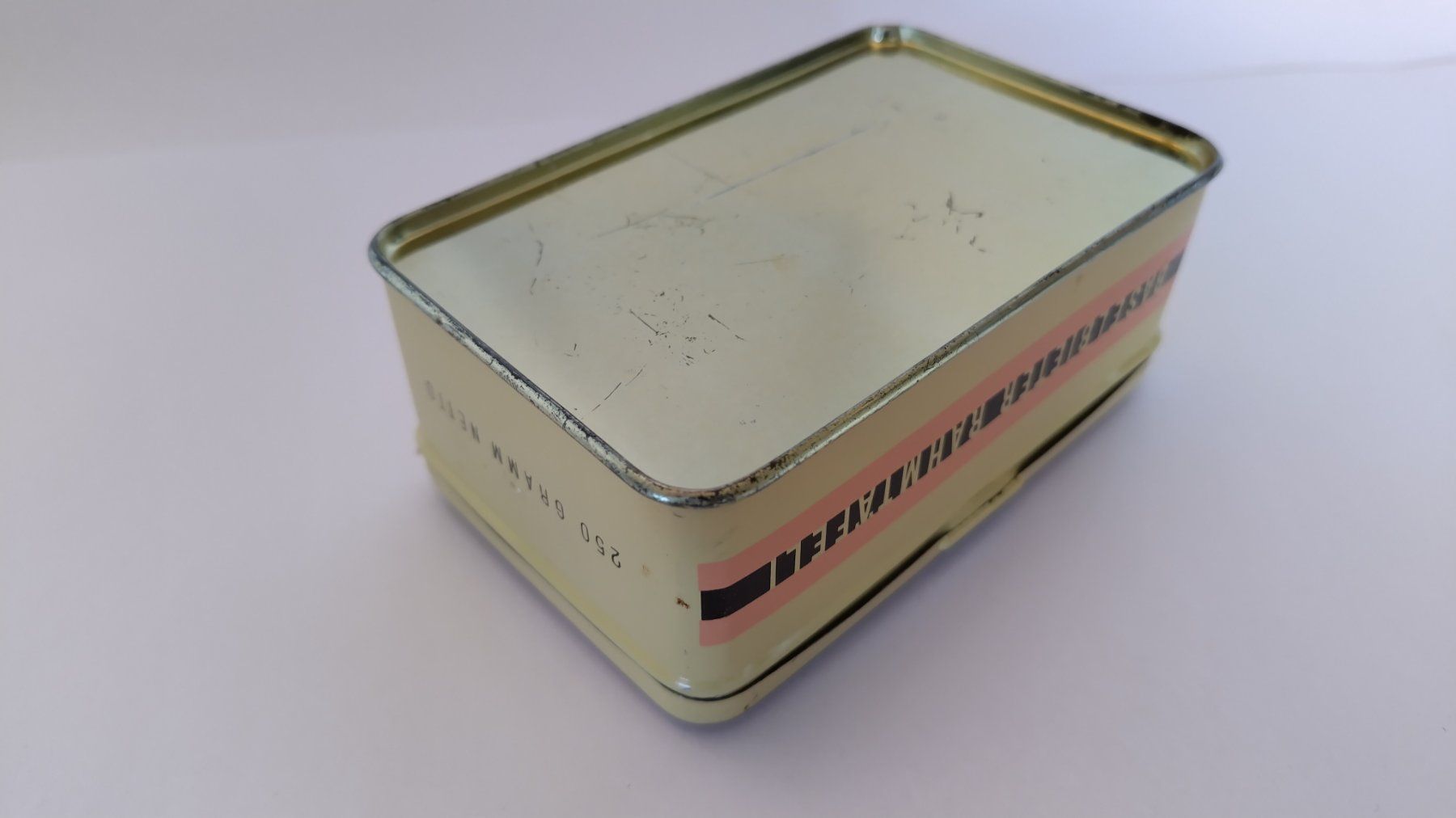 Barattoli: Alte Blechdose Baselbieter Rahmtäfeli ab Fr. 5.- / Erny's – Usato da Bellach venduto da JingleJerry 4