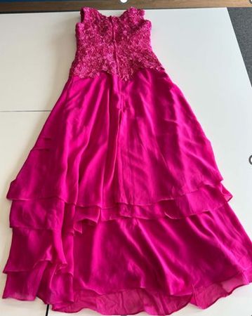 Abendkleid (Gr. 40) - ein Fashion Week Traum in Mangenta
