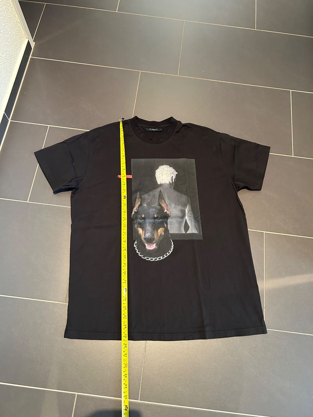 Givenchy T-shirt: Givenchy t-shirt – Nuovo (secondo la descrizione) da Schlieren venduto da Leavio 2