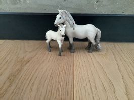 Schleich Pferd mit Fohlen guter Zustand