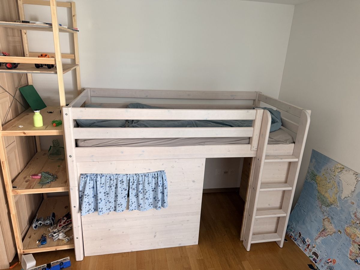 Lits: Flexa Kinder Hochbett mit Höhle – D'occasion à Ermatingen par ken_jh6z 1