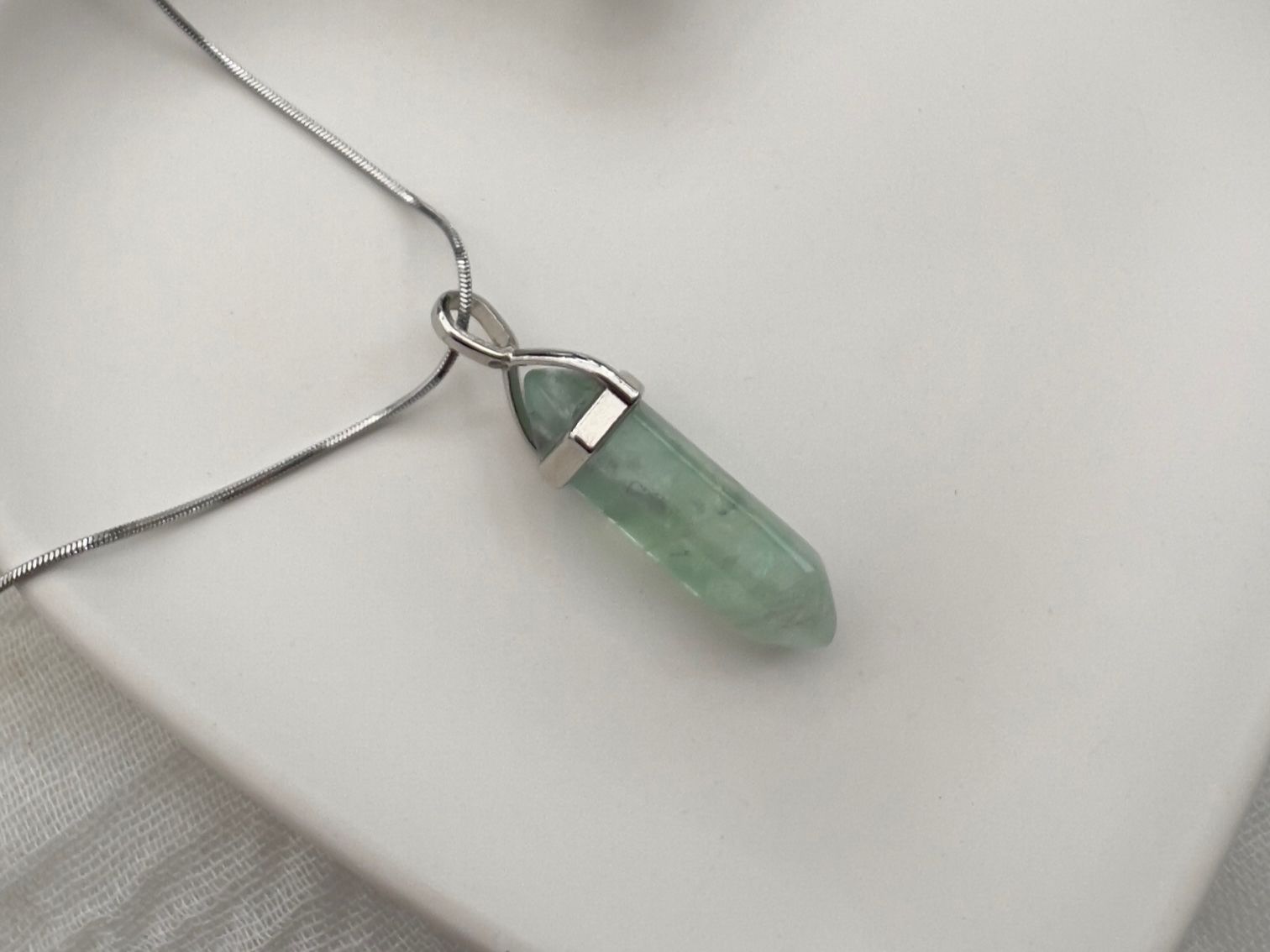 Ciondoli: Pendentif Menhir en fluorite – Nuovo e nell'imballaggio originale da Pully venduto da sunaddict