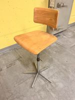 Vintage Bürostuhl / Werkstattstuhl mit Holz, drehbar
