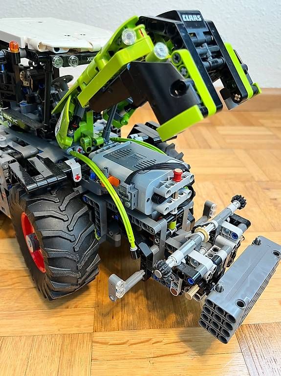 Kit di costruzioni: Lego Technic Claas Xerion 5000 – Usato da Bassersdorf venduto da Anp7902 1