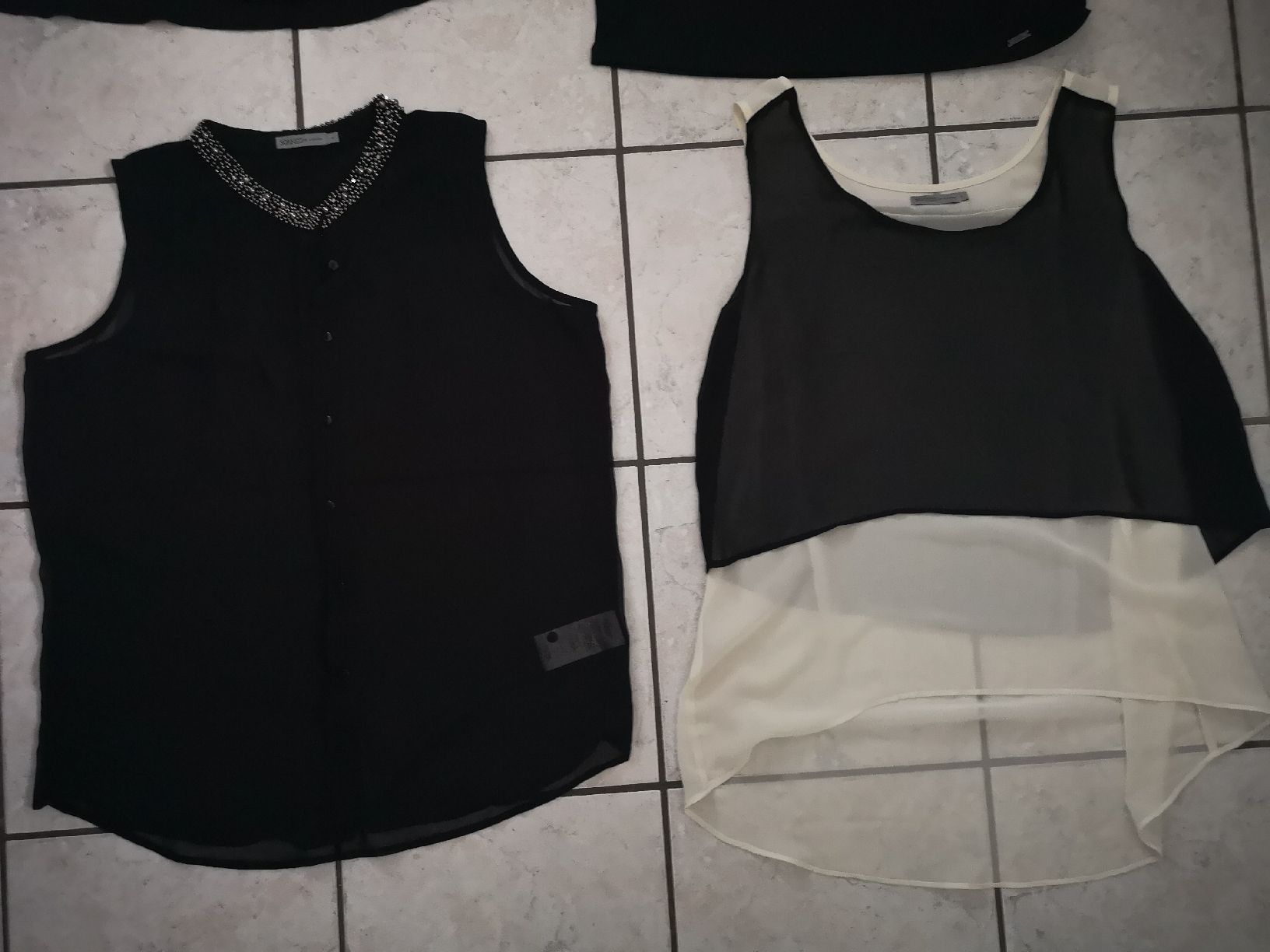 Kleiderpakete: (c10).  11 x Marken Kleiderpaket gr. L Guess, SISLEY... – Gebraucht aus Sevelen von gsandax 6