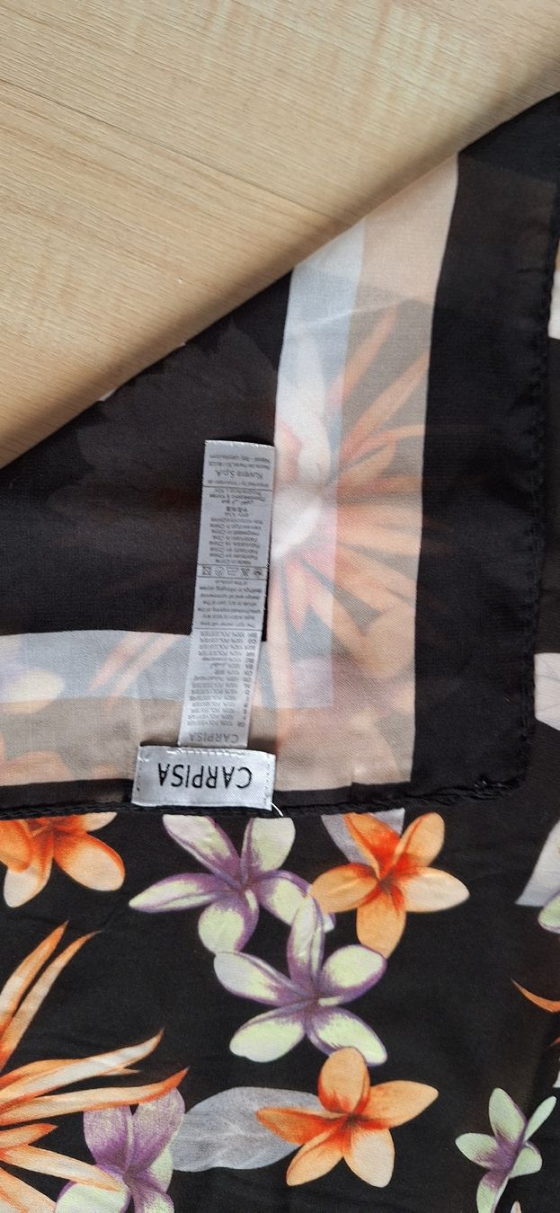 Foulard & Sciarpe: Schal von Carpisa – Usato da Lupfig venduto da Nanda89 1