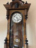 Wanduhr Gebrüder Haffiger Luzern Holz guter Zustand