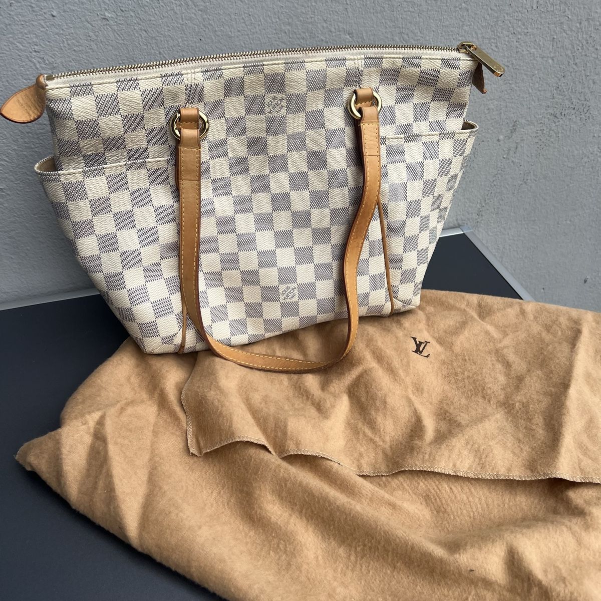 Louis Vuitton Sacs: Louis Vuitton Tasche zu verkaufen  – D'occasion à Wil SG par Cristiano02062017 3