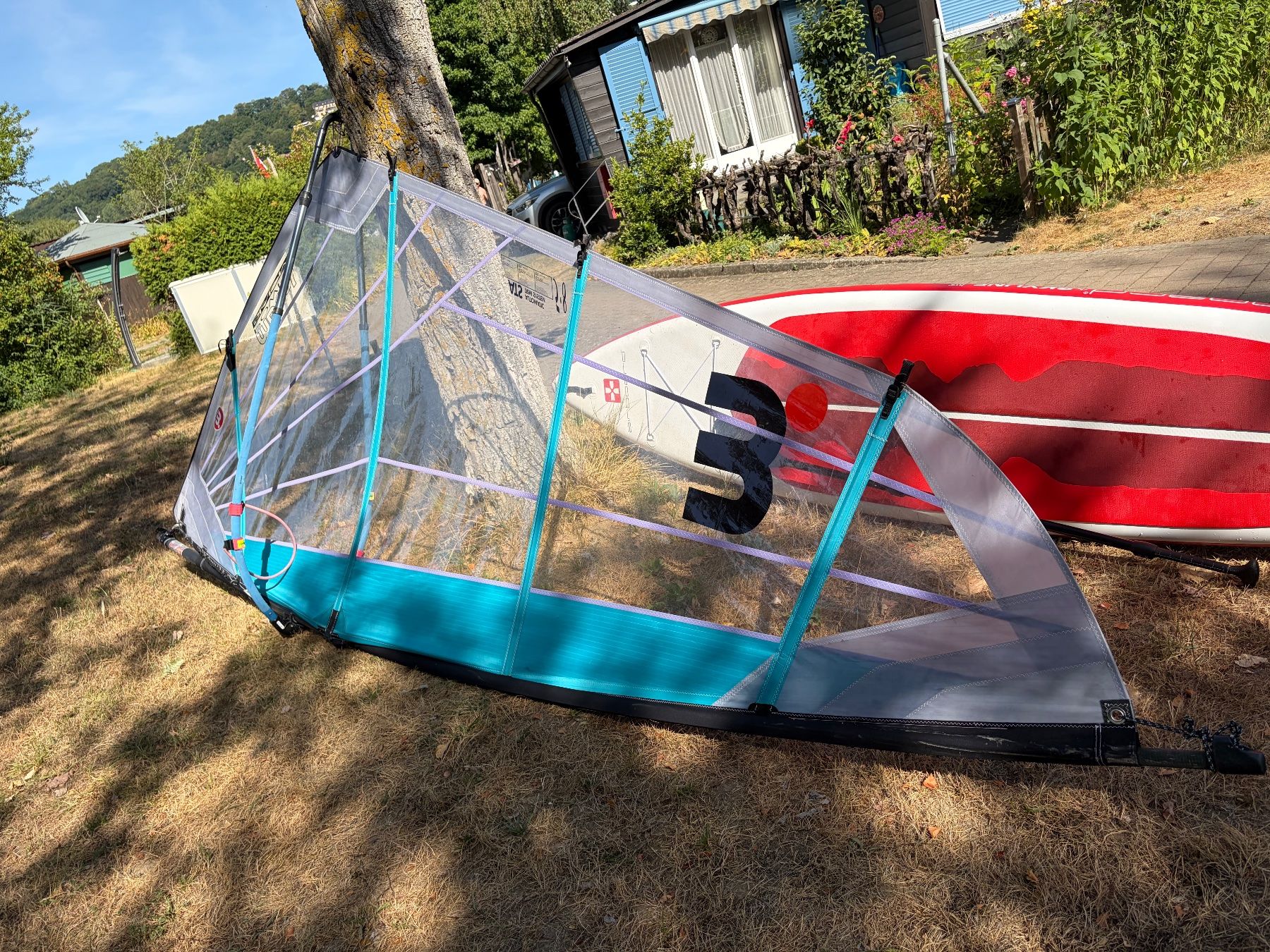 Mistral Planches de surf: Mistral escape 345cm complete avec belle voile 5,7 – D'occasion à Mex VD par mar_6fxg 1