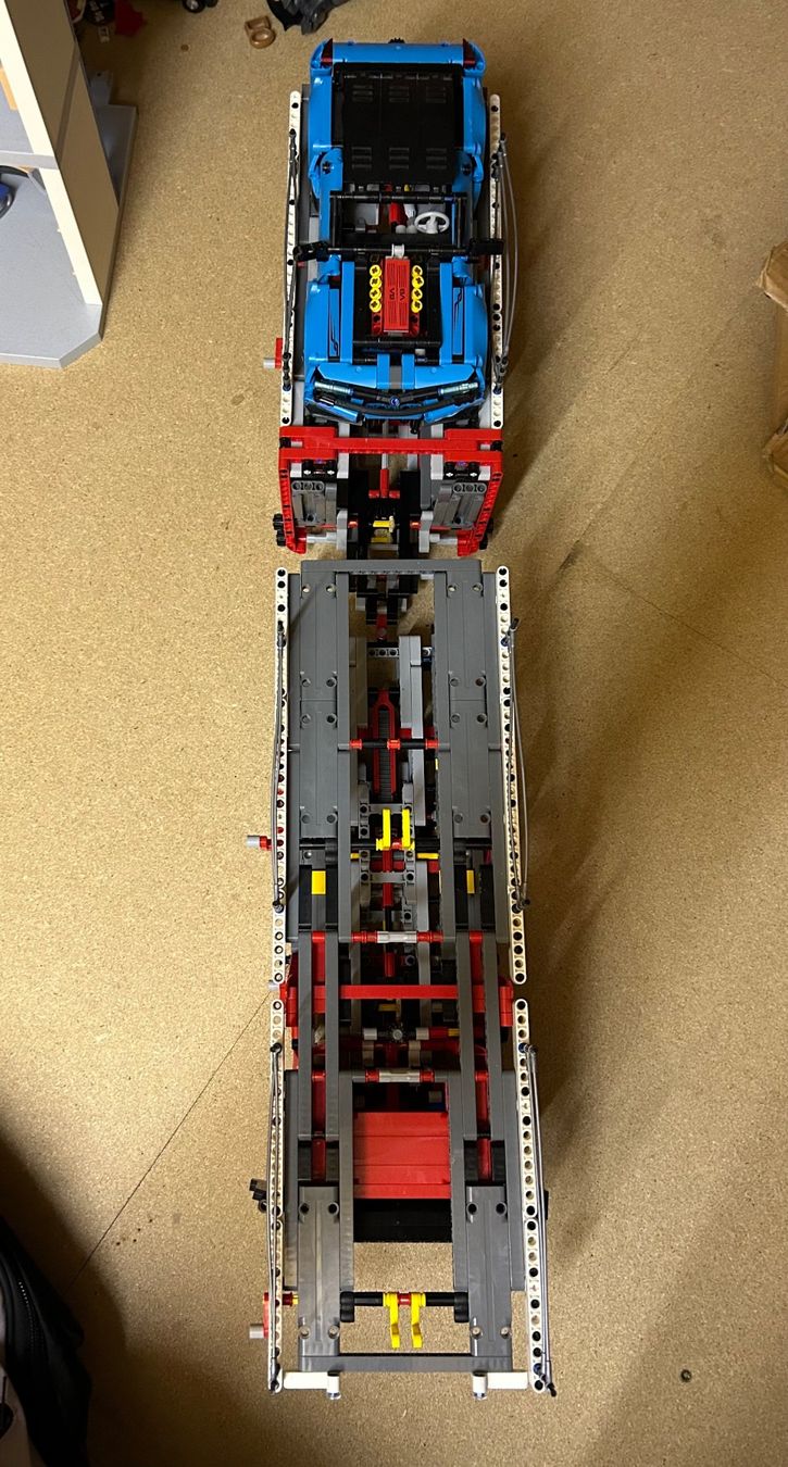 Autocarri: Lego Technics Autotransporter und Auto – Usato da illnau venduto da sweet83