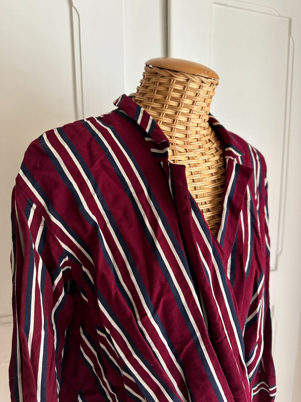 Zara Camicette: ZARA - Bluse weinrot gestreift XS – Usato da Zürich venduto da Diazaio 1