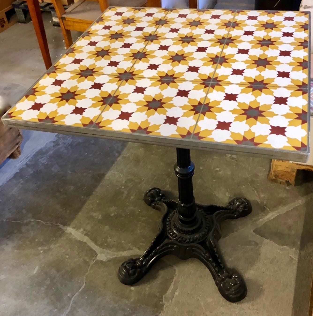Tavoli: Bistrotrisch eckig 60x60 cm – Nuovo e nell'imballaggio originale da Langenthal venduto da keu_thf7