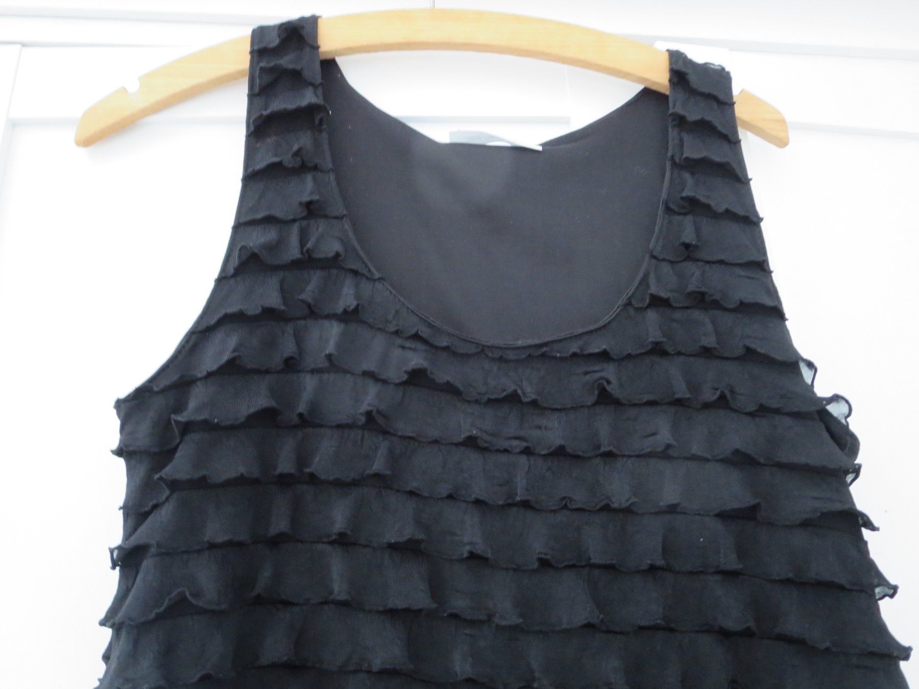 Kleider: schwarzes Damen Sommer-Kleid /Gr. S – Gebraucht aus Wallisellen von Arvenstube 1