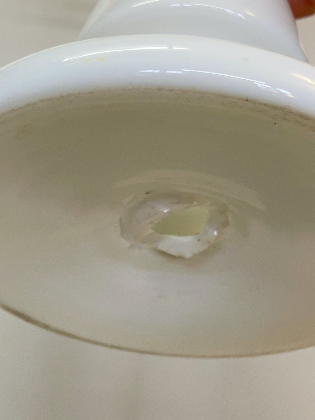 Lampade: Antike Petrollampe aus opalinem Glas – Usato da Horw venduto da luzernicus 6