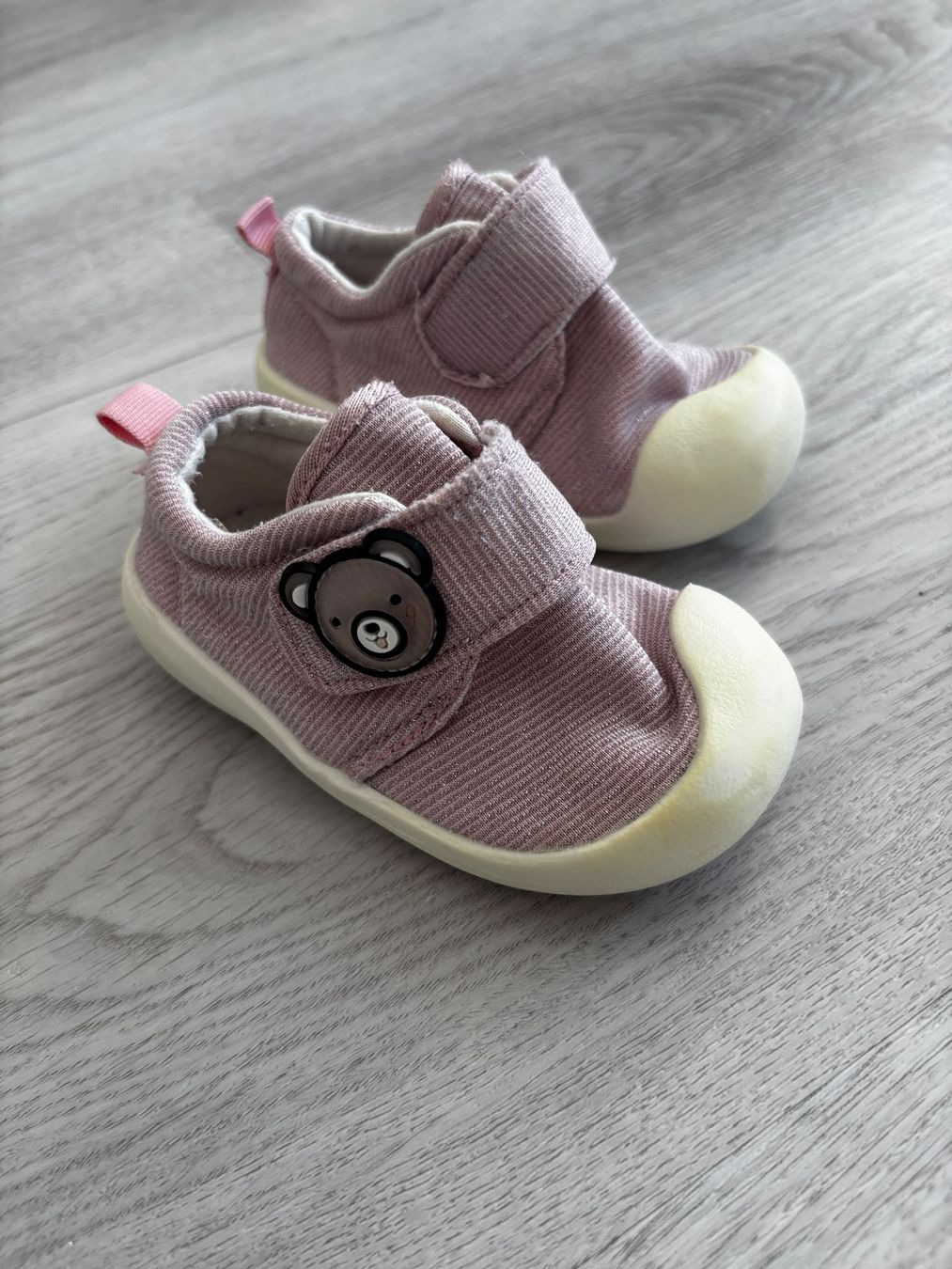 Schuhe für Jungen: Kinderhausschuhe Gr. 15 – Gebraucht aus Hochfelden von rub_rnw5