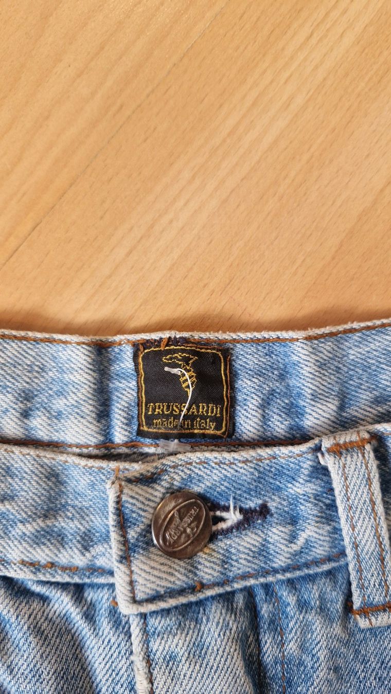 Trussardi Jeans: Trussardi Vintage Jeans – Usato da Zürich venduto da mona807 1