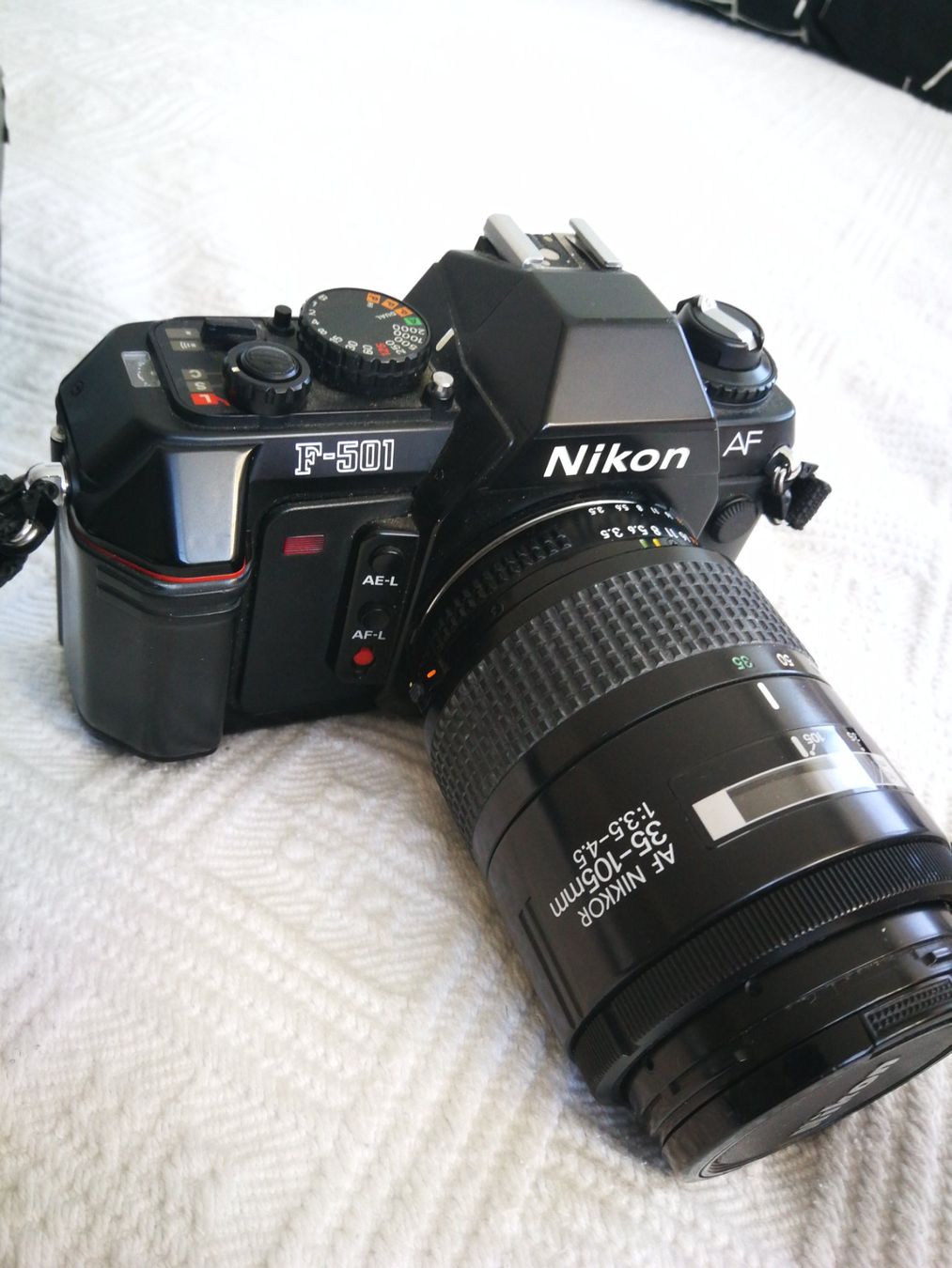 Nikon Fotocamera: Nikon F-501 – Usato da Höri venduto da Ul 1