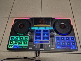 DJ Mixmaster Konsole DJ7000 mit Headset und USB-C Ladegerät