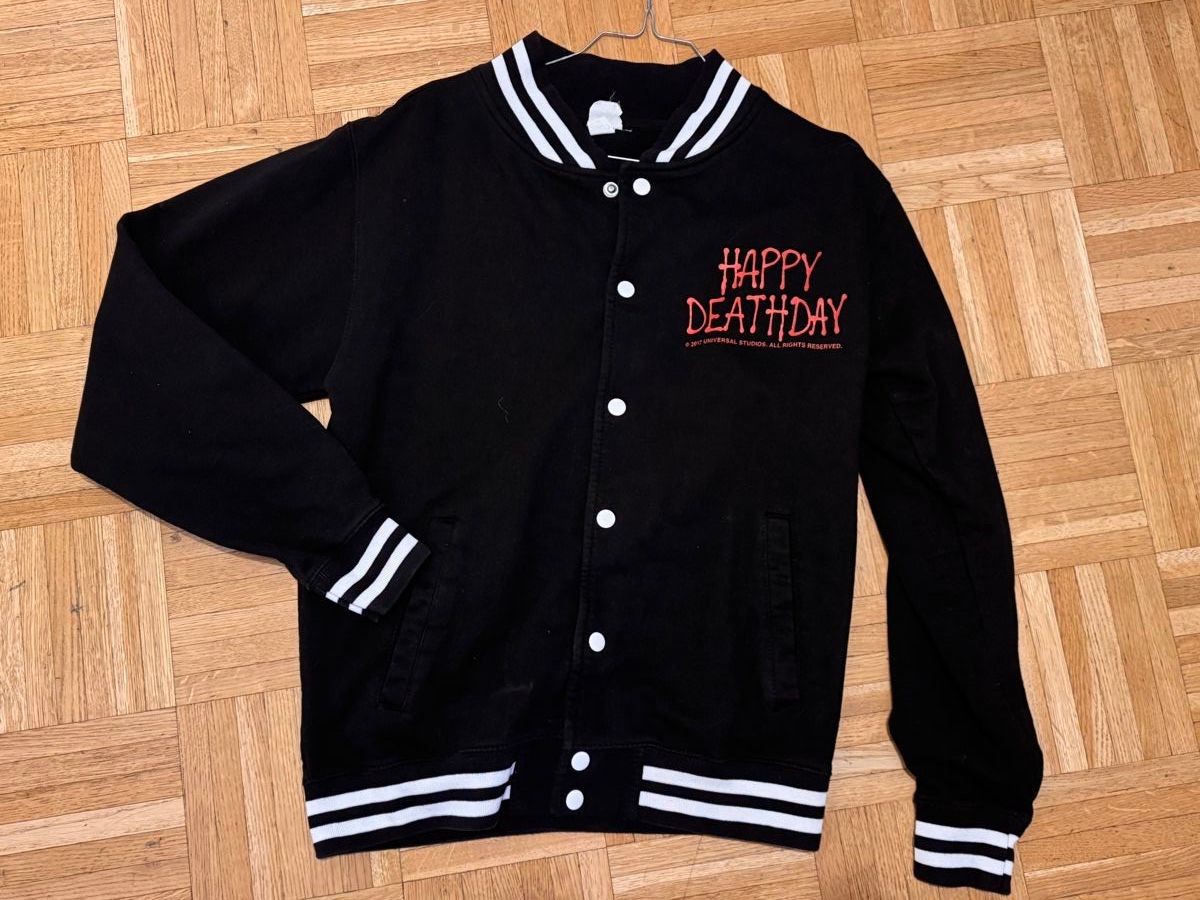 Giacche: Veste Happy Death Day Noire taille M – Usato da La Chaux-de-Fonds venduto da Sabinchenn