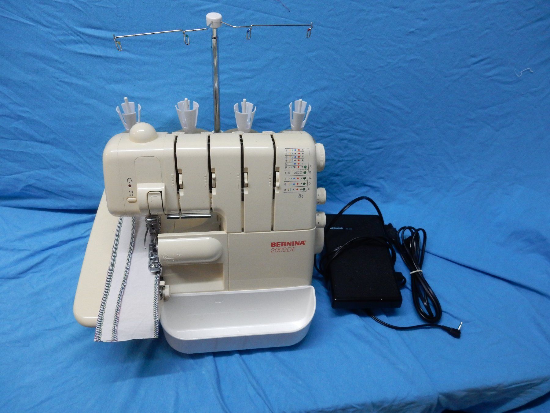 Bernina Macchine da cucire: Bernina Overlock 2000 DE – Usato da Watt venduto da Mariposa49