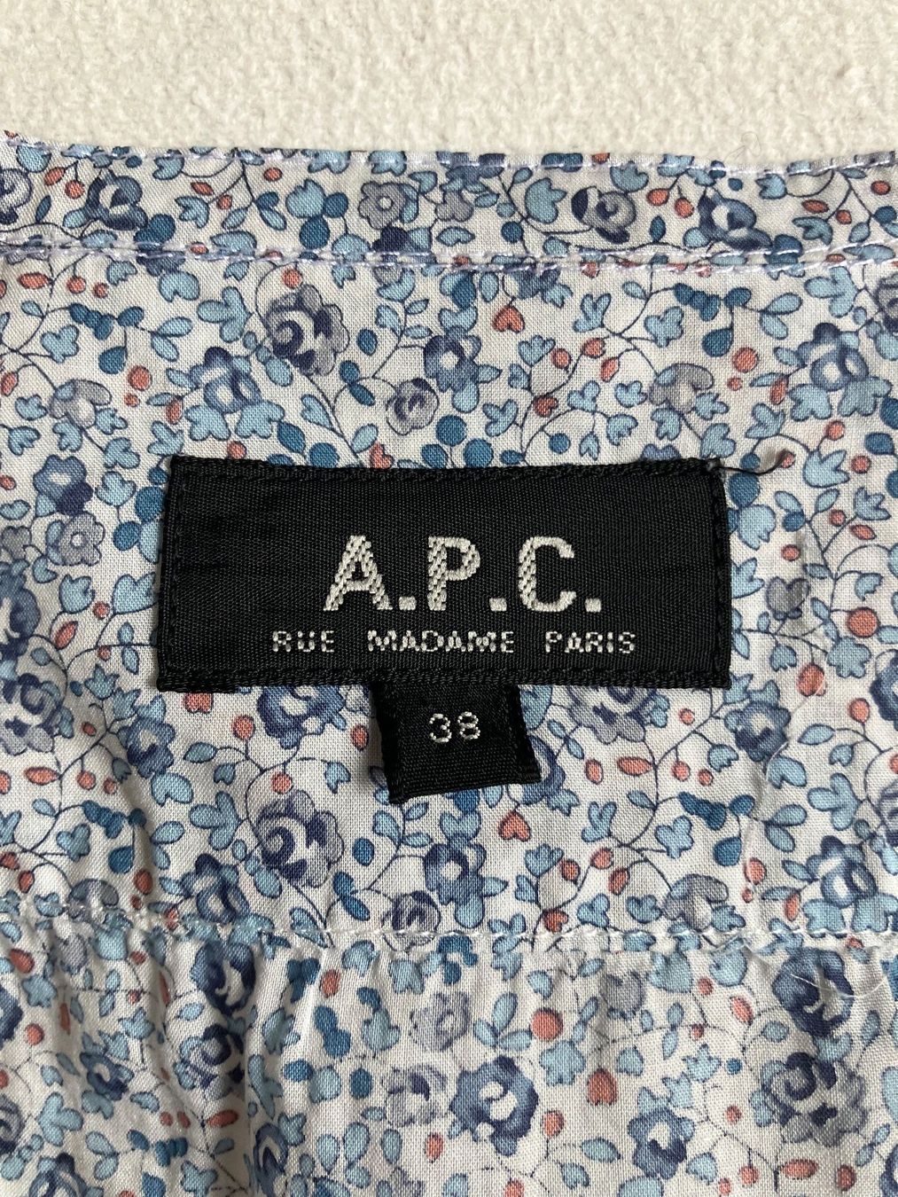 Apc Blusen: Damenbluse mit Blumenmuster von APC – Gebraucht aus Lenzburg von ann_8hmk 4
