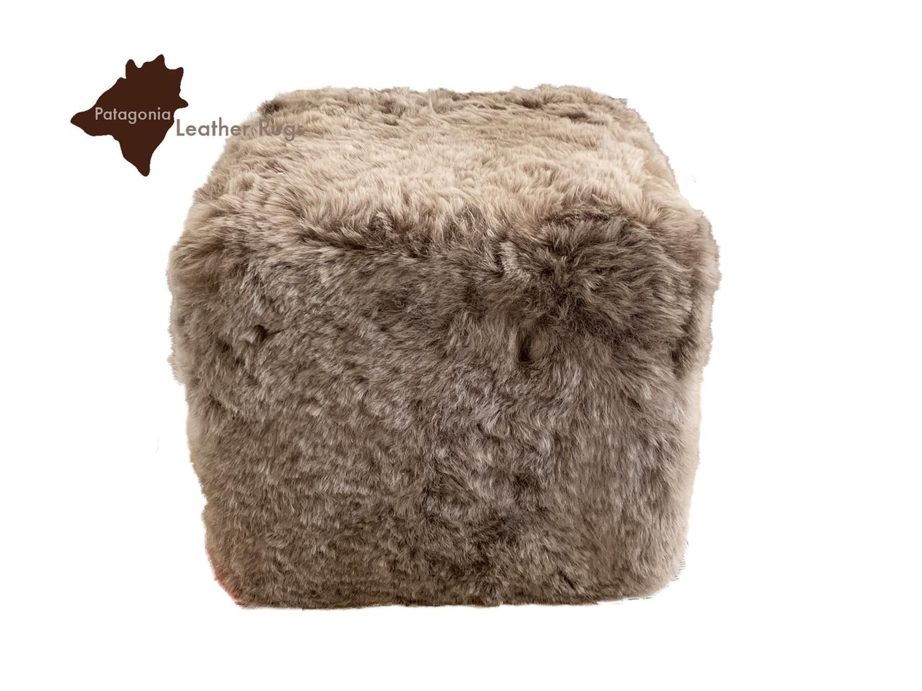 Sgabelli: Lammfell Hocker Taupe – Nuovo e nell'imballaggio originale da Arbedo venduto da patagonialeatherrugs 2
