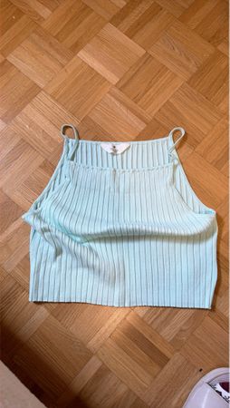 Sommerliches Rippen-Top in Pastellgrün, Grösse S/M