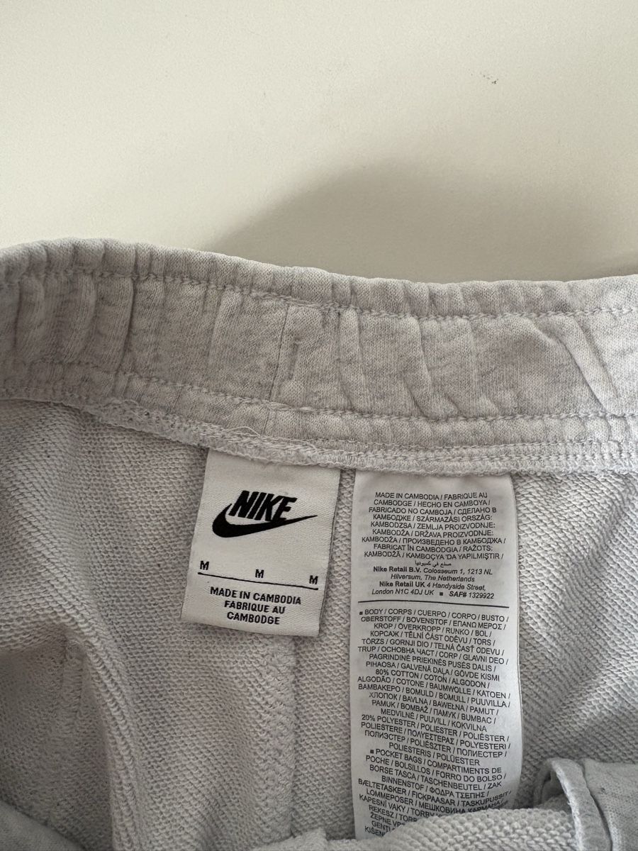Nike Pantalons: Short Nike  – Neuf (Voir description) à Reconvilier par oliver008 3