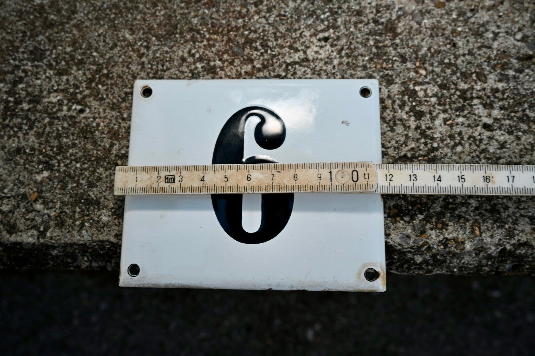 Insegne: altes Emailschild Hausnummer 6 ODER 9 emaille 11.7 x 9.8cm – Usato da Pfaffhausen venduto da mono_rec 9