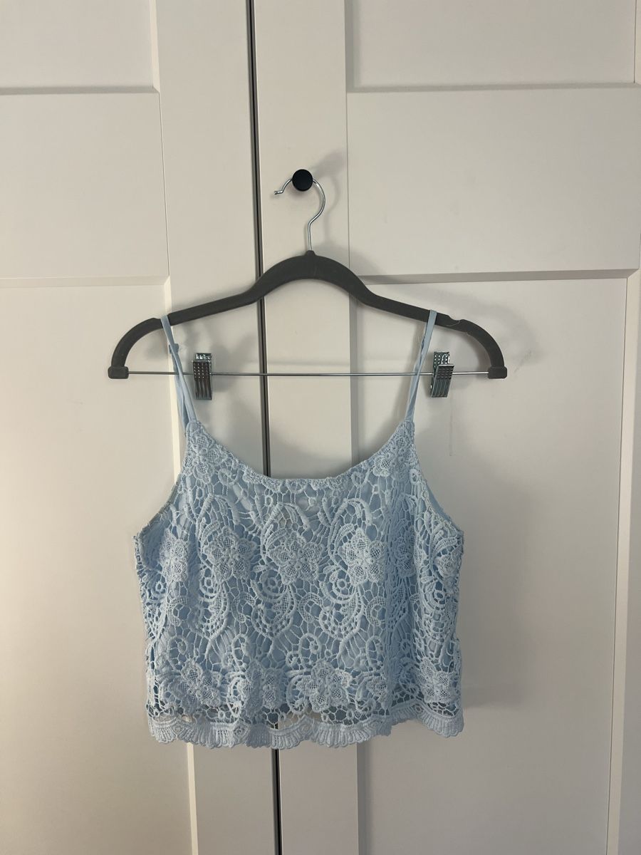 H&M Top: Croptop mit Spitze, Hellblau, Gr. 34 – Usato da Grindelwald venduto da wand_24