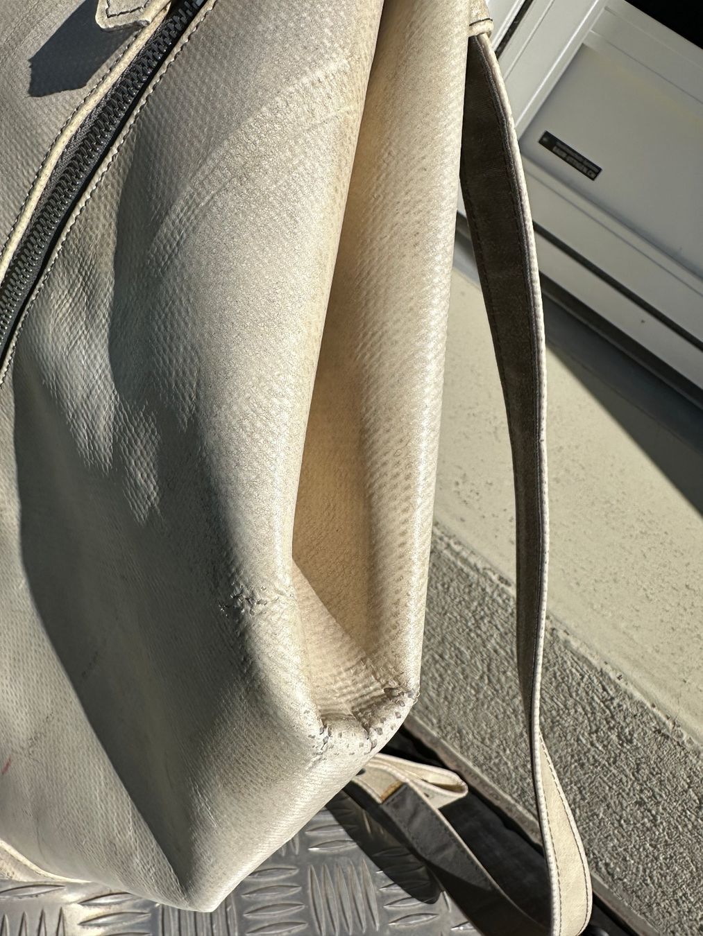 Freitag Zaini: Rucksack Freitag R123 Woolf crèmefarben matt – Usato da Gümmenen venduto da FelizitasHermann 5