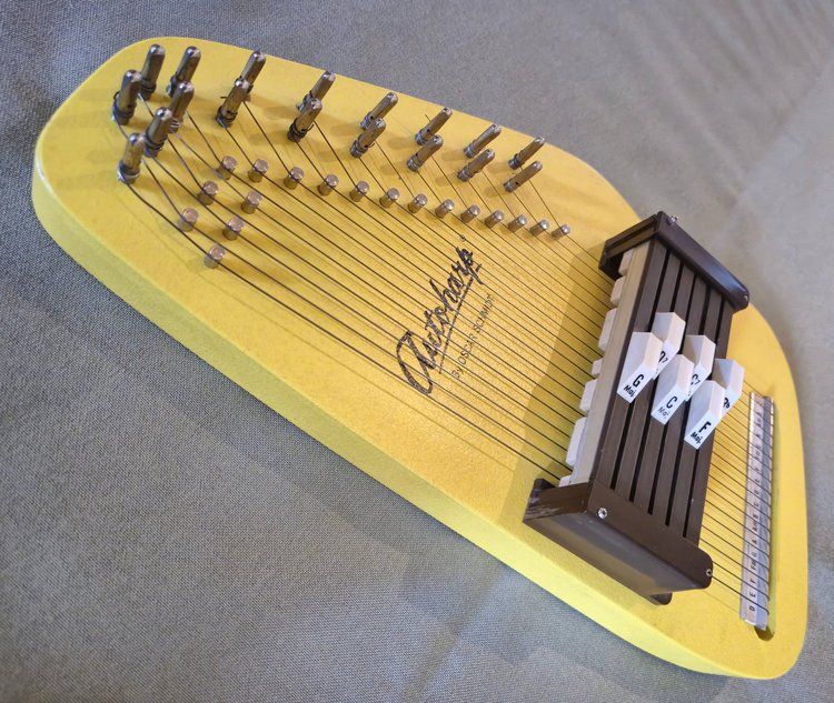 Strumenti musicali: Autoharp klein, OS 6 'Easy Chord' – Usato da Jona venduto da brackets 1