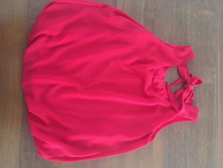 Haut rouge sans manches, Taille unique