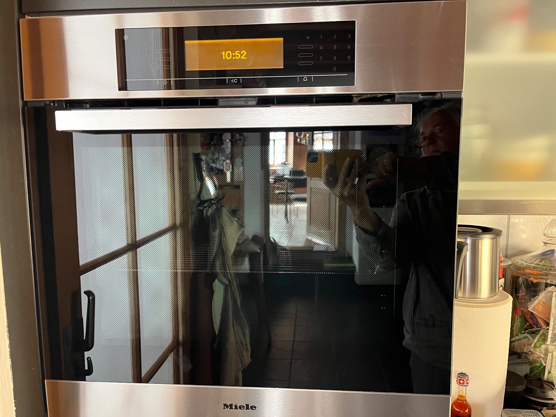 Miele Forni: MIELE Backofen mit Pyrolyse und Speisethermometer – Usato da Felsberg venduto da Memef