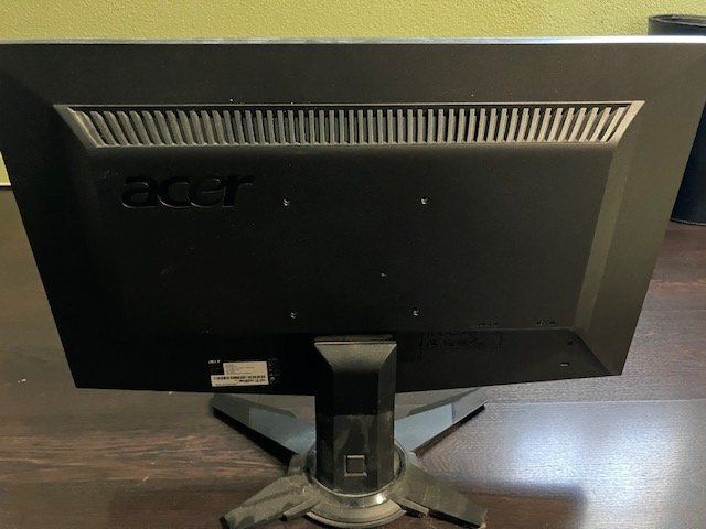Acer Monitor: computerbildschirm inkl. tastatur – Usato da Schwarzenberg LU venduto da kindler007 3