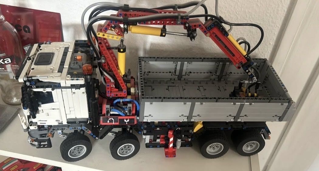 Lego Giocattoli: LEGO Technik LKW ab 99.- Top Ware – Usato da Sennwald venduto da HARO-Import 3