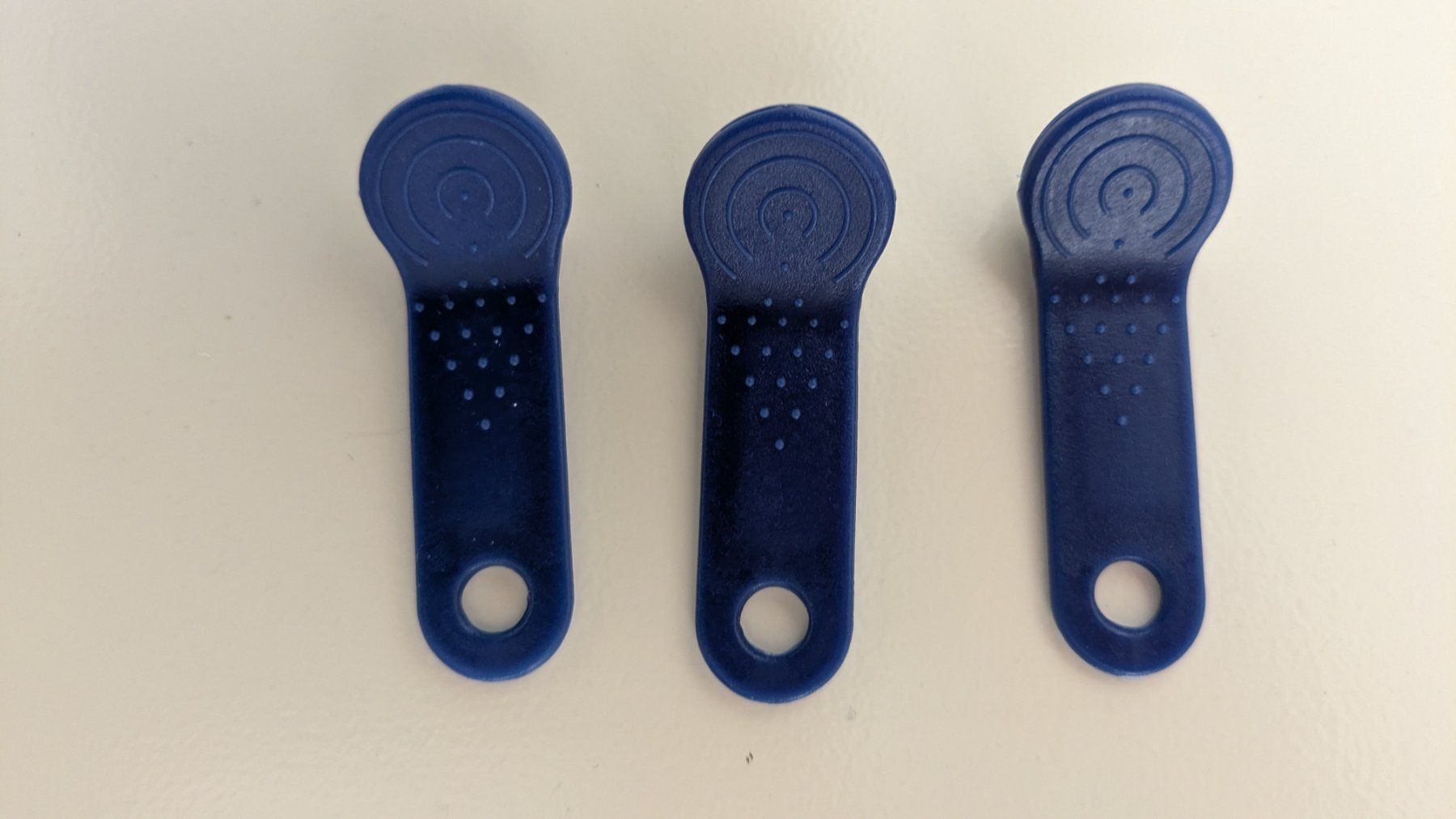 Componenti elettronici: Clé RFID smartButton 1 pièce – Nuovo (secondo la descrizione) da Apples venduto da lverschu 1