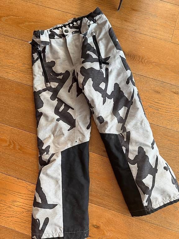 Pantaloni: Molo Skihose GR 140 – Usato da Schindellegi venduto da Poshanna
