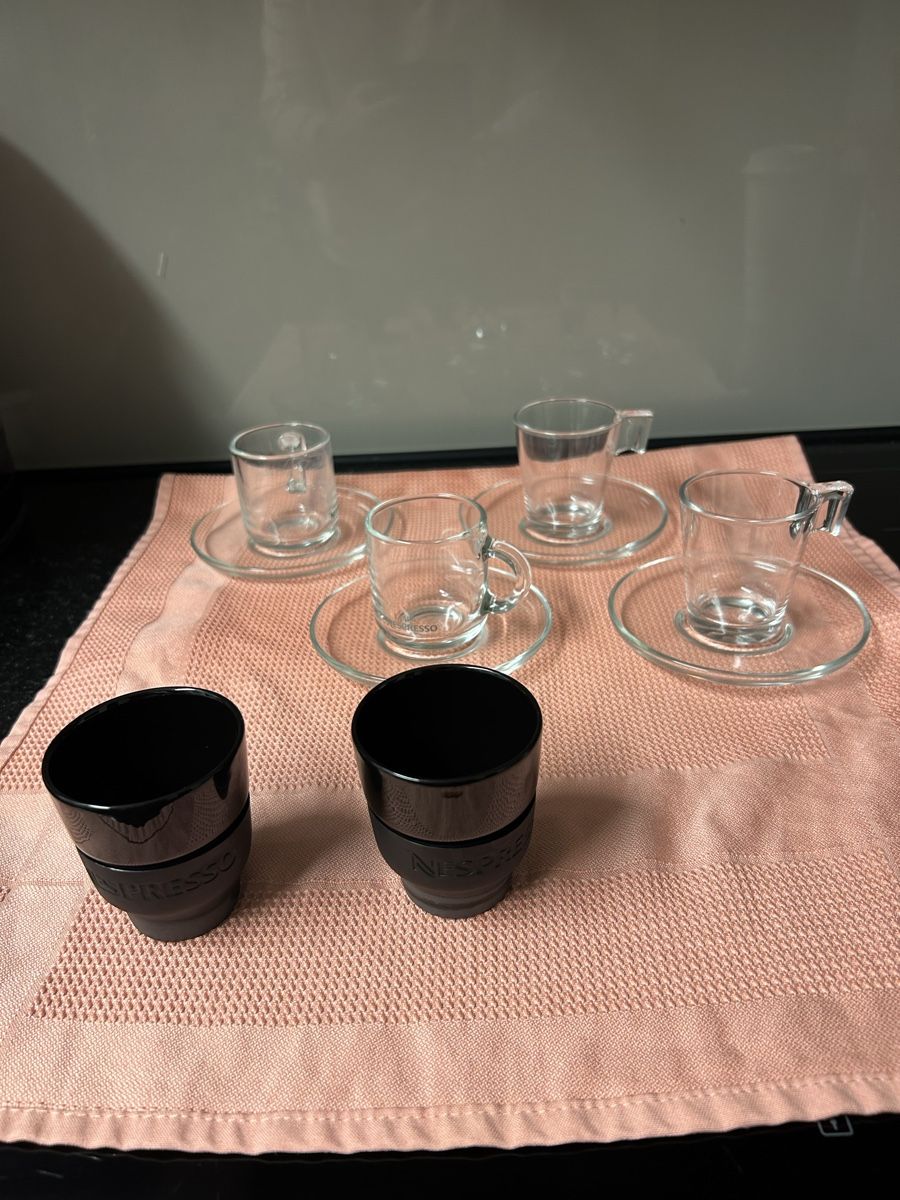Nespresso Tazze: 6 Nespresso Tassen mit 4 Unterteller – Nuovo (secondo la descrizione) da Willisau venduto da Geissbock11 1