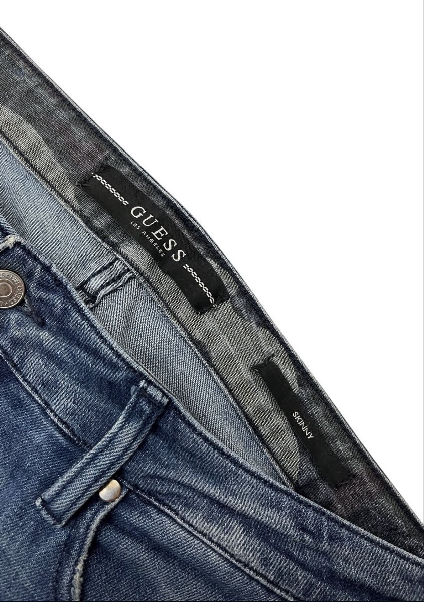 Guess Jeans: GUESS 2000s Camo Biker Jeans – Usato da Adliswil venduto da mikkital 6