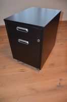 Büromöbel mit Füssen, Masse B 45.5cm, T 62cm, H 66cm