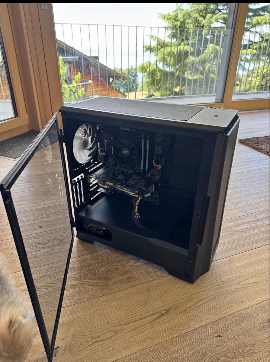 Custodie: Pc gaming – Usato da Assens venduto da eli_m8ct