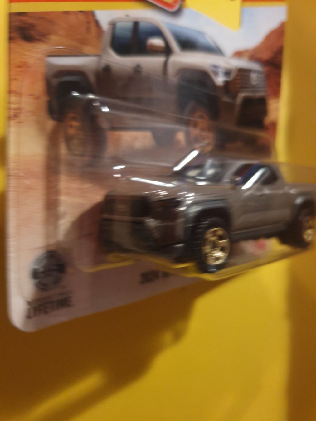Matchbox Modellini d'auto: Matchbox 2024 TOYOTA TACOMA – Nuovo e nell'imballaggio originale da Oftringen venduto da Rotor 2